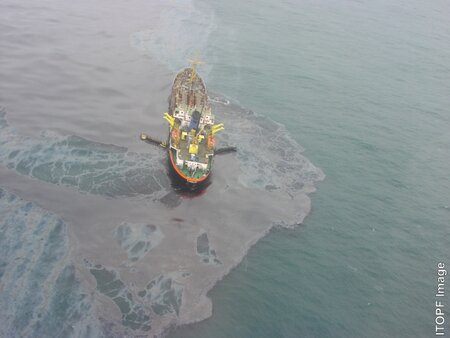 Offshore recovery vessel
